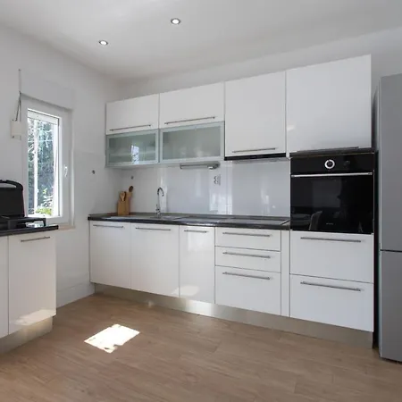 Sara Apartamento Kaštela