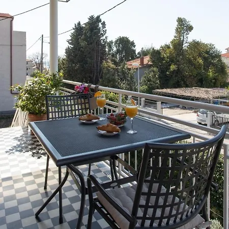 Apartamento Sara *